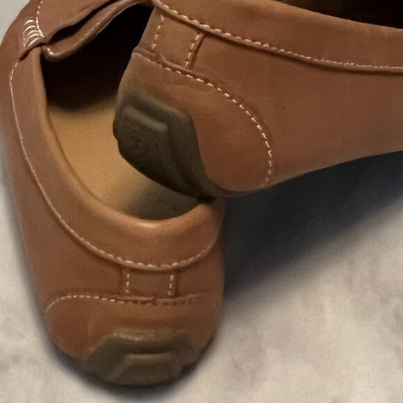 Talbots Classic Driving Moccasins, Tan, Size 8 1/2M, Leather, worn only once - Picture 5 of 6